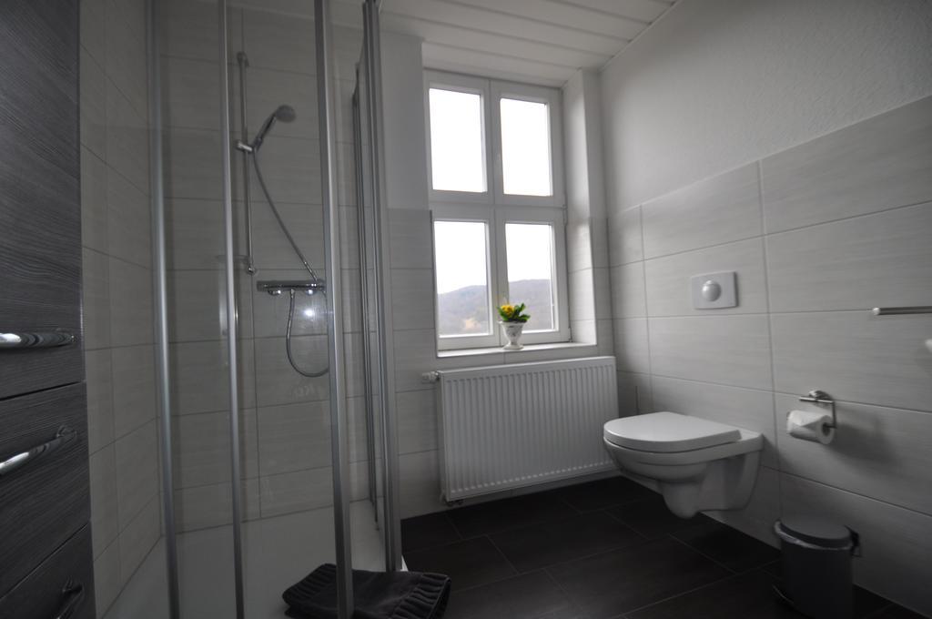 Und Zum Büchsenmacher